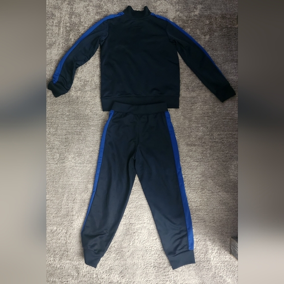 boys 2 piece size 4/5 converse set - Picture 2 of 3